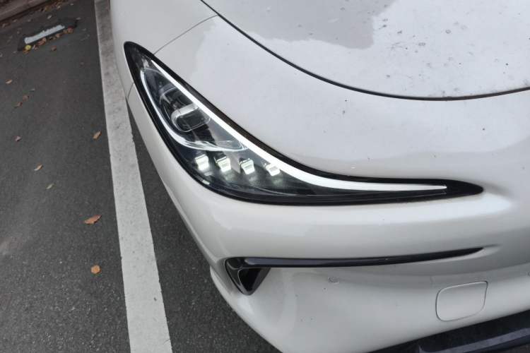 Used IM LS6 2023 Max Enhanced Performance Edition Right Front Headlight