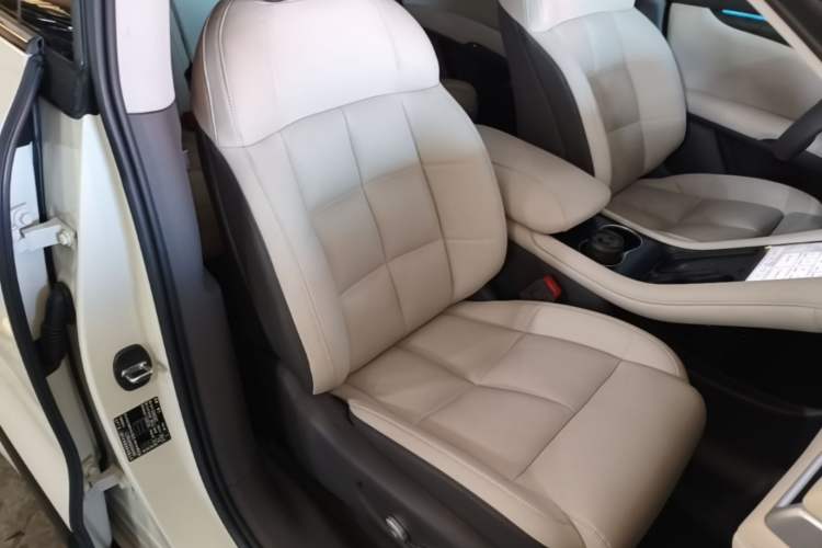 Used IM LS6 2023 Max Standard Edition Right Front Seat