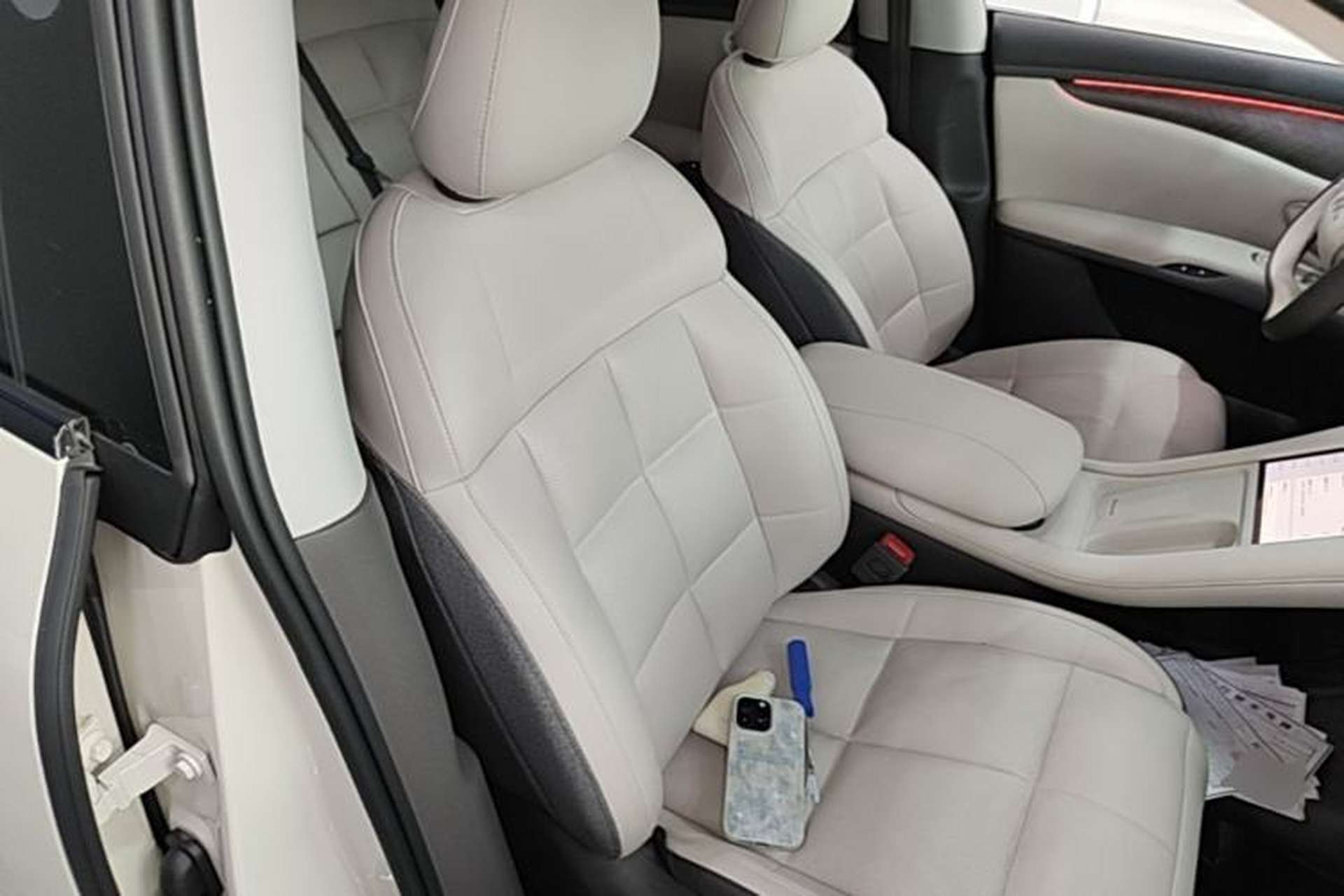 Used IM LS6 2023 Max Standard Edition Right Front Seat