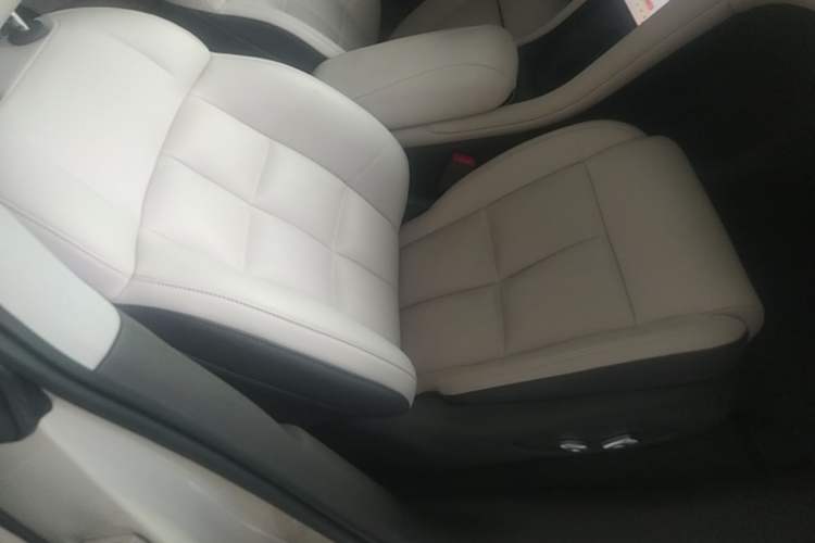 Used IM LS6 2023 Max Enhanced Performance Edition Right Front Seat