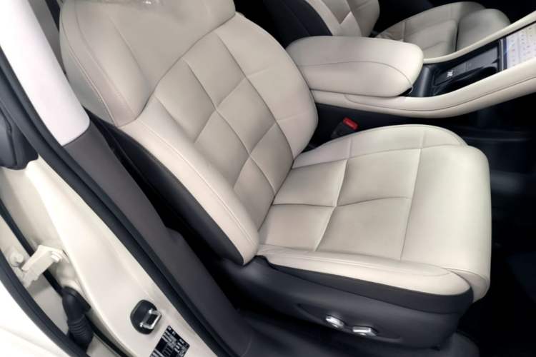 Used IM LS6 2023 Max Standard Edition Right Front Seat
