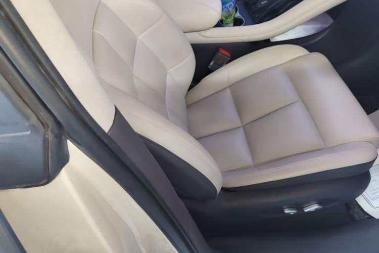 Used IM LS6 2023 Max Standard Edition Right Front Seat