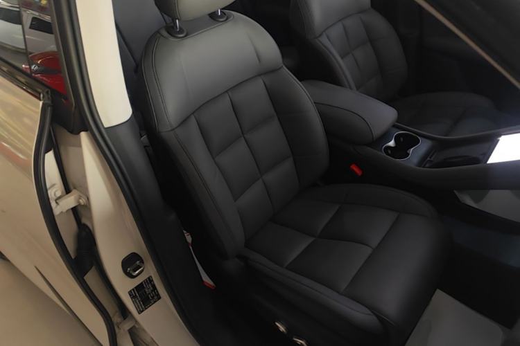 Used IM LS6 2023 Max Long-Range Version Right Front Seat