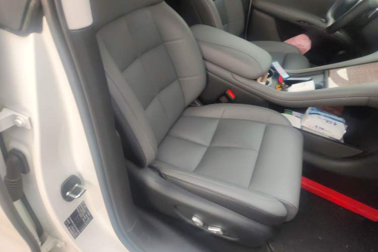 Used IM LS6 2023 Max Standard Edition Right Front Seat