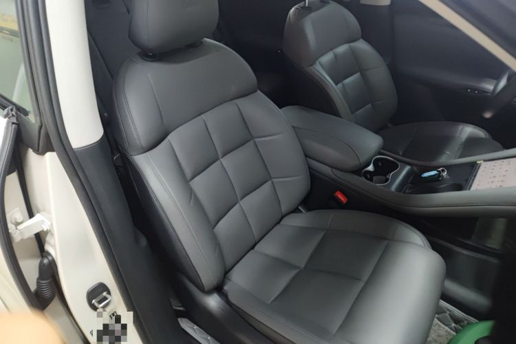 Used IM LS6 2023 Max Standard Edition Right Front Seat