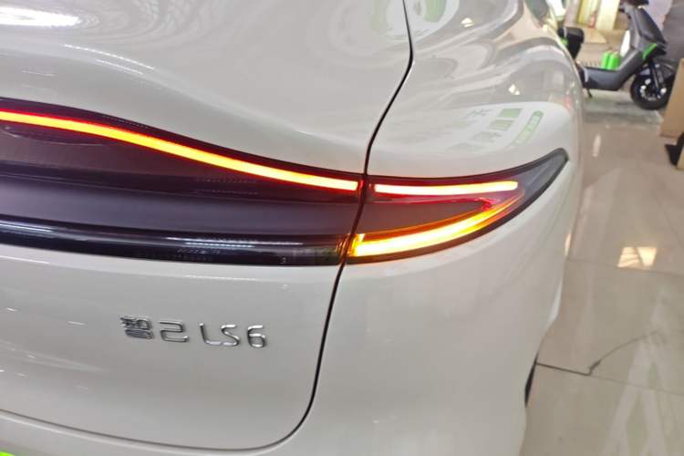 Used IM LS6 2023 Max Standard Edition Right Rear Taillight