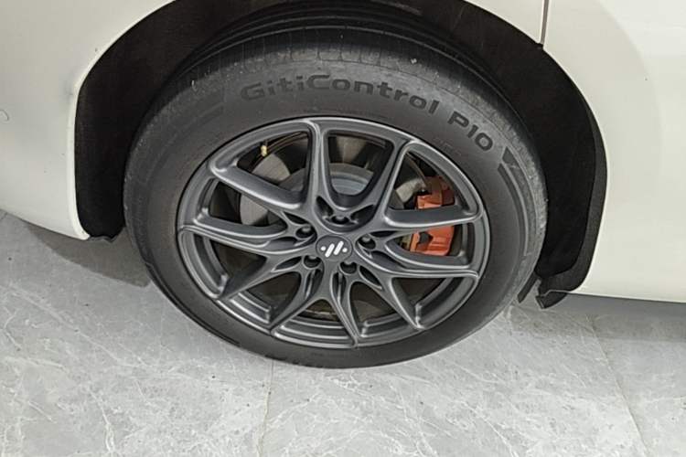 Used IM LS6 2023 Max Standard Edition Right Rear Wheel Hub