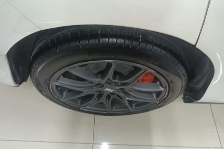 Used IM LS6 2023 Max Long-Range Version Right Rear Wheel Hub