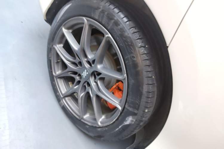 Used IM LS6 2023 Max Standard Edition Right Rear Wheel Hub
