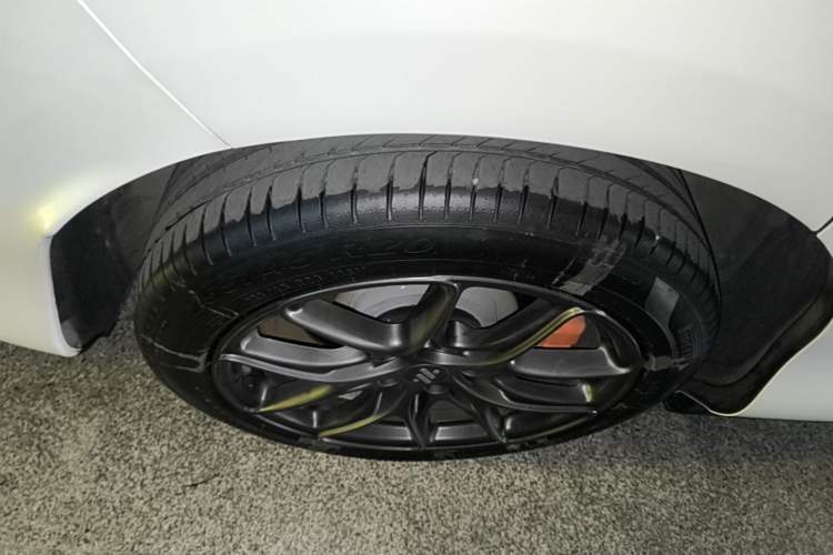 Used IM LS6 2023 Max Standard Edition Right Rear Wheel Hub