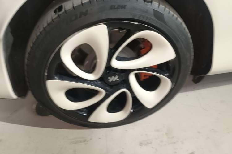 Used IM LS6 2023 Max Enhanced Performance Edition Right Rear Wheel Hub
