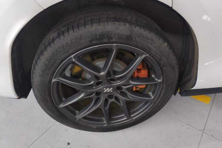 Used IM LS6 2023 Max Standard Edition Right Rear Wheel Hub