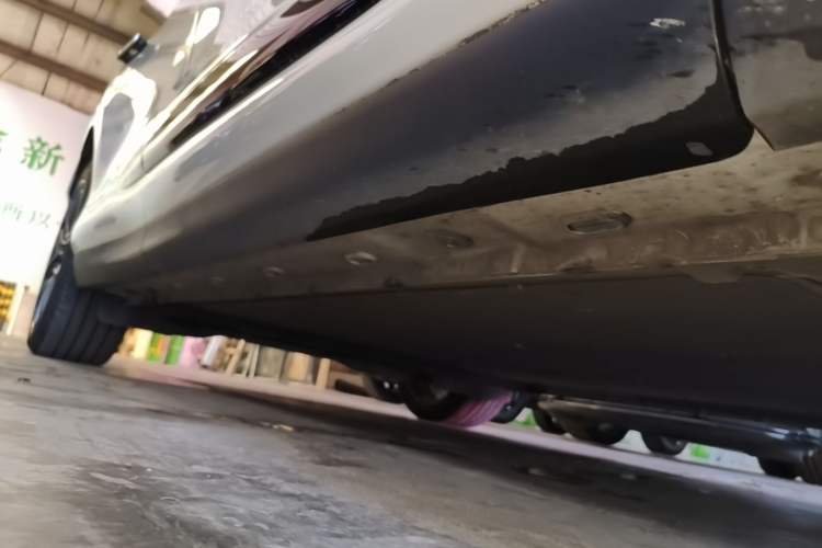 Used IM LS6 2023 Max Standard Edition Right Side Sill
