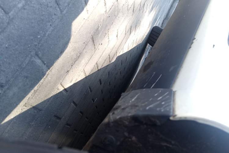 Used IM LS6 2023 Max Long-Range Version Right Side Sill