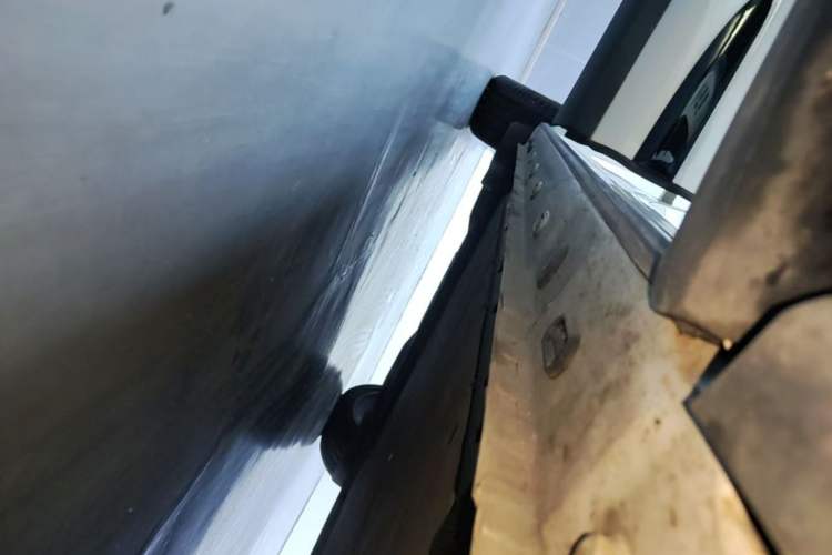 Used IM LS6 2023 Max Standard Edition Right Side Sill
