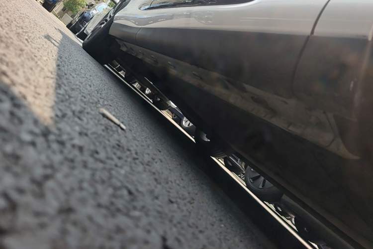 Used IM LS6 2023 Max Standard Edition Right Side Sill