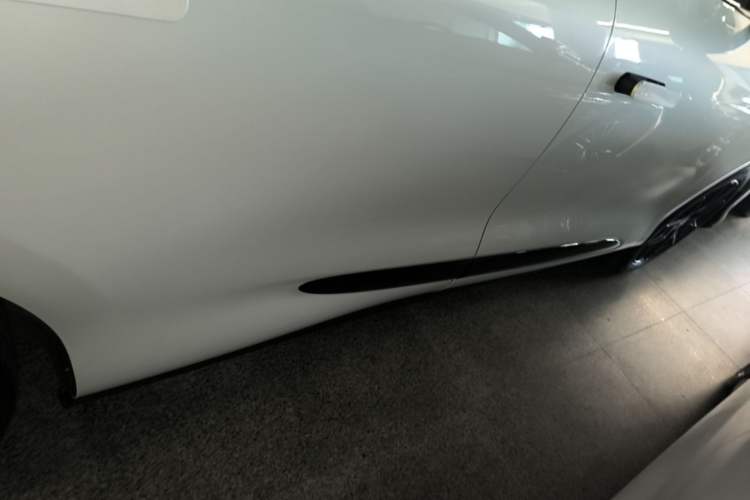 Used IM LS6 2023 Max Standard Edition Right Side Sill