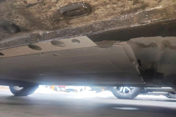 Used IM LS6 2023 Max Standard Edition Right Side Sill