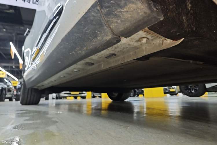 Used IM LS6 2023 Max Standard Edition Right Side Sill