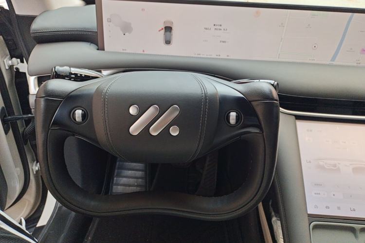 Used IM LS6 2023 Max Standard Edition Steering Wheel