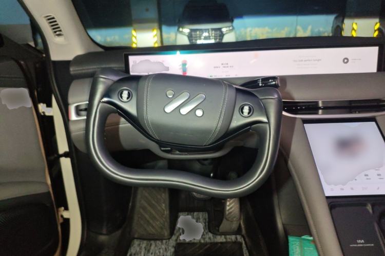 Used IM LS6 2023 Max Standard Edition Steering Wheel