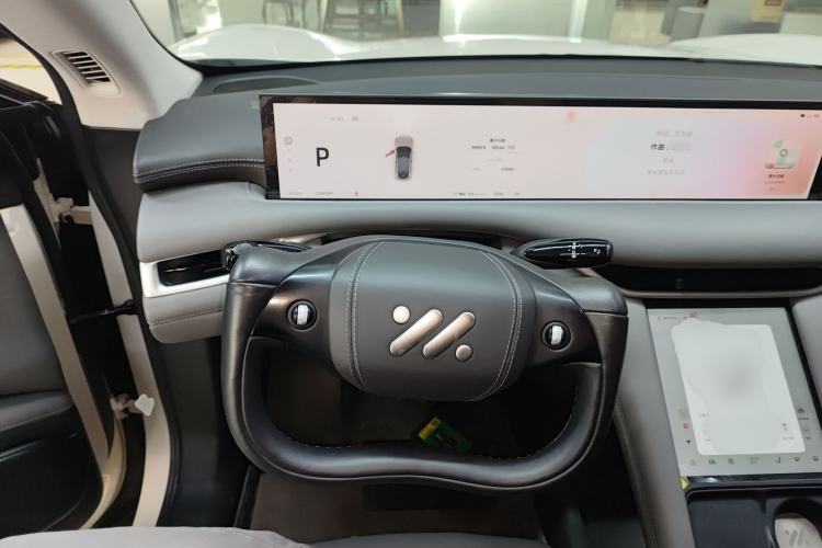 Used IM LS6 2023 Max Standard Edition Steering Wheel