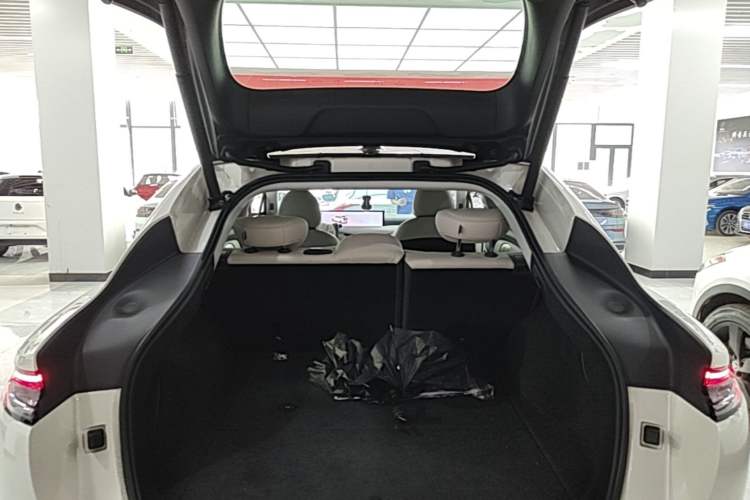 Used IM LS6 2023 Max Standard Edition Trunk