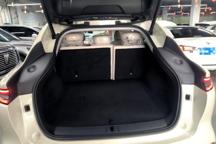 Used IM LS6 2023 Max Standard Edition Trunk