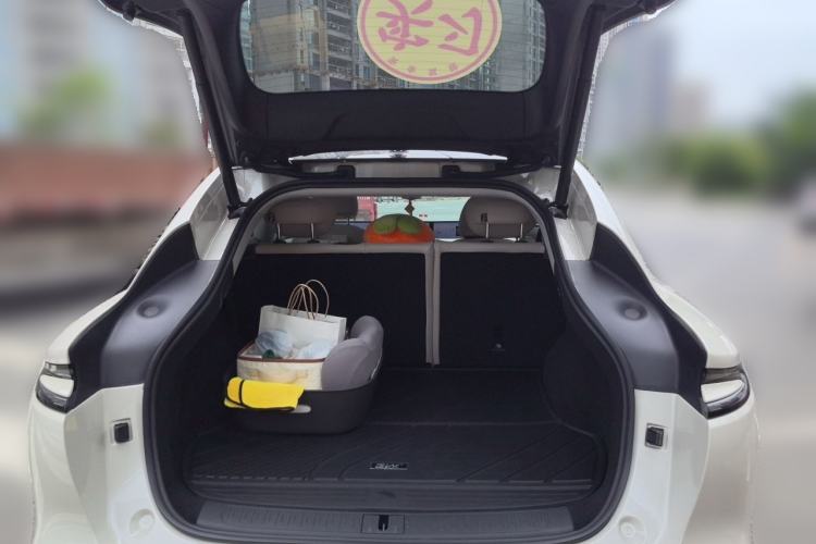 Used IM LS6 2023 Max Enhanced Performance Edition Trunk