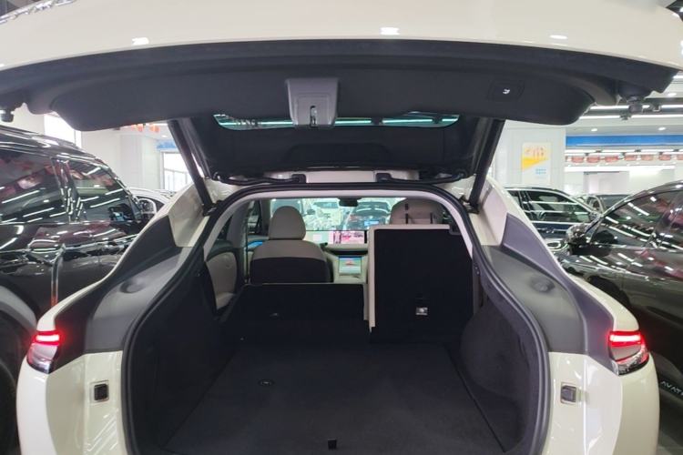 Used IM LS6 2023 Max Standard Edition Trunk
