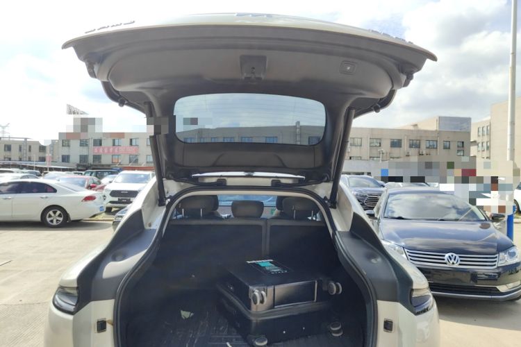 Used IM LS6 2023 Max Standard Edition Trunk