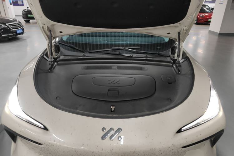 Used IM LS6 2023 Max Enhanced Performance Edition Engine Bay