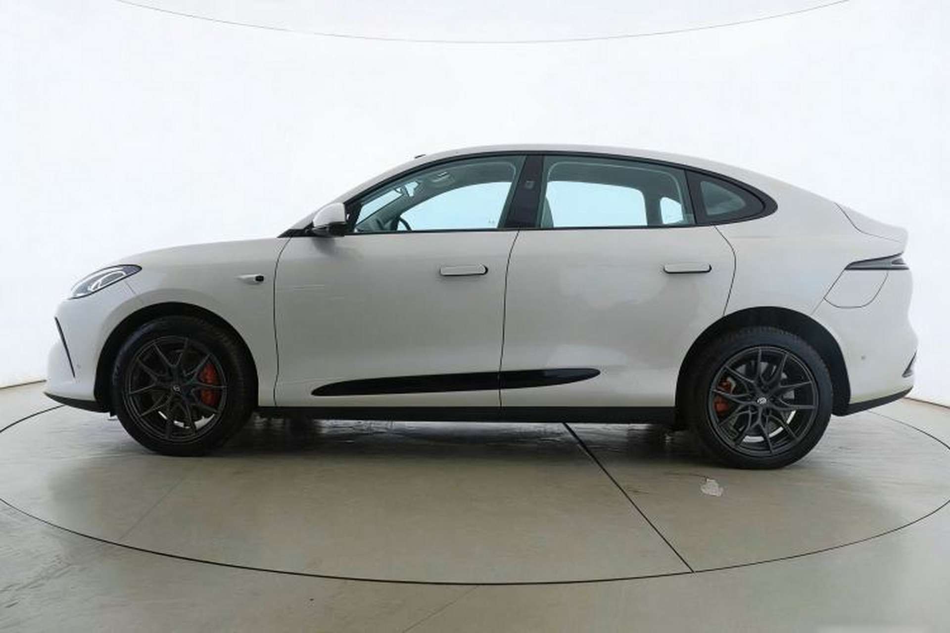 Used IM LS6 2023 Max Long-Range Version Exterior 2