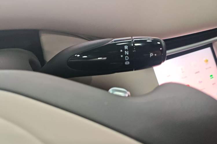 Used IM LS6 2023 Max Standard Edition Gear Lever