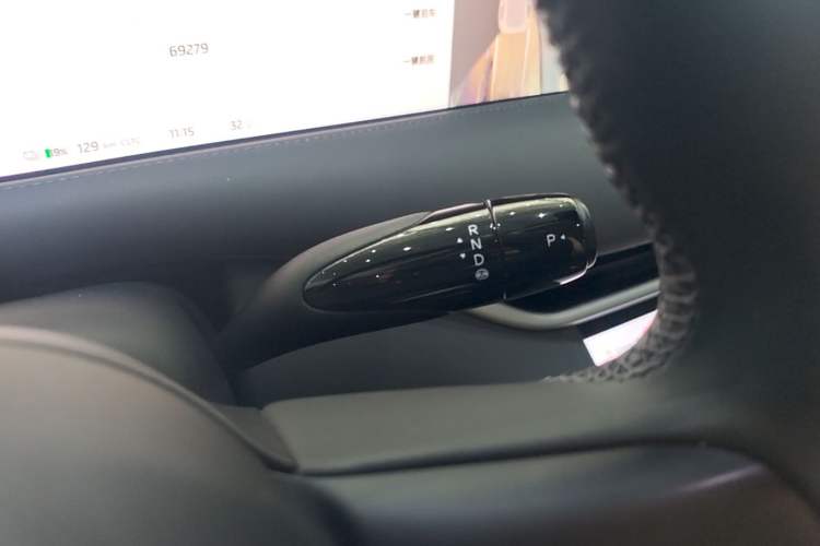 Used IM LS6 2023 Max Long-Range Version Gear Lever