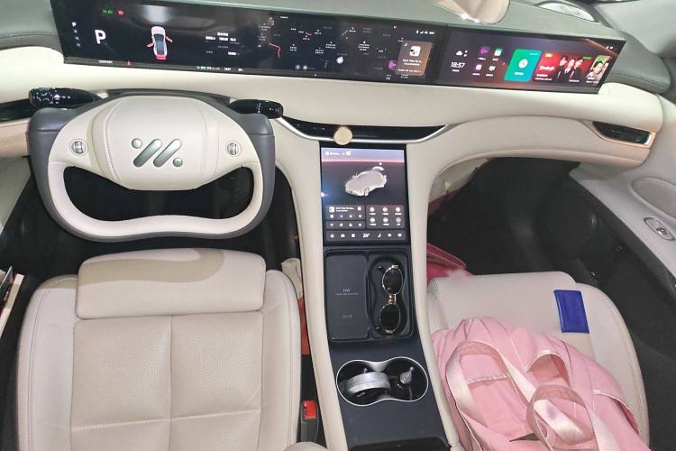Used IM LS6 2023 Max Long-Range Version Interior 2