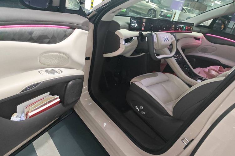 Used IM LS6 2023 Max Long-Range Version Interior 3