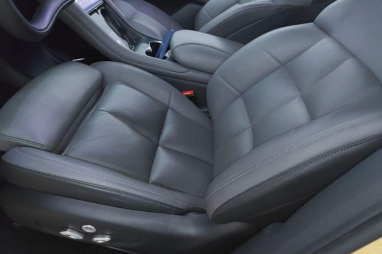 Used IM LS6 2023 Max Standard Edition Left Front Seat