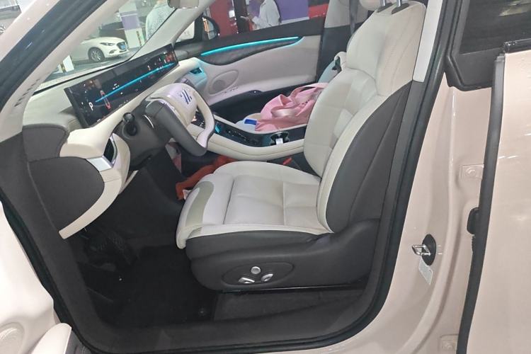 Used IM LS6 2023 Max Long-Range Version Left Front Seat