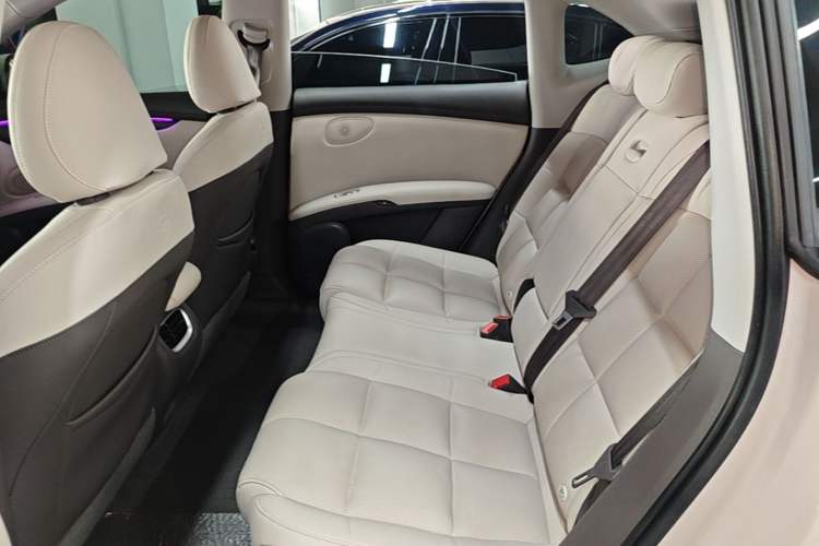 Used IM LS6 2023 Max Enhanced Performance Edition Left Rear Seat