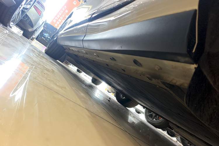 Used IM LS6 2023 Max Long-Range Version Left Side Sill