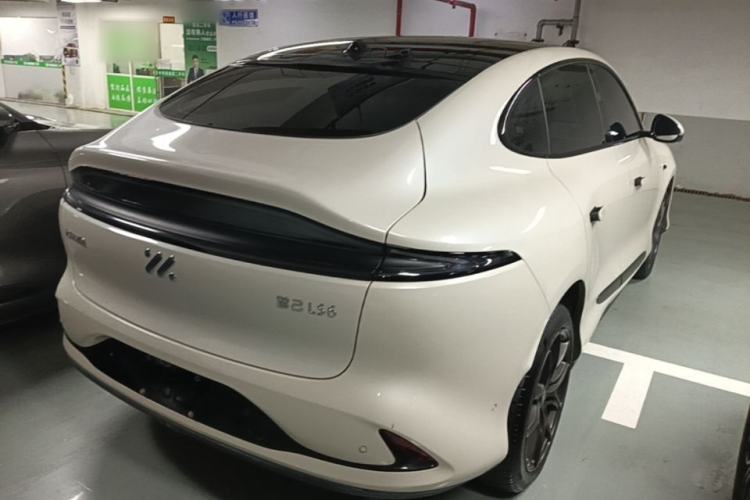 Used IM LS6 2023 Max Standard Edition Rear Right 45 Deg