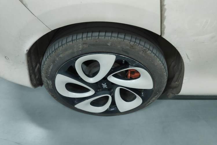 Used IM LS6 2023 Max Enhanced Performance Edition Right Rear Wheel Hub