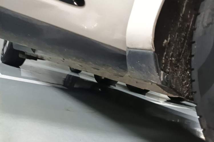 Used IM LS6 2023 Max Standard Edition Right Side Sill