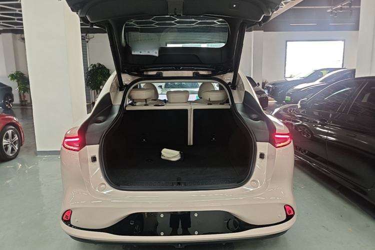 Used IM LS6 2023 Max Enhanced Performance Edition Trunk