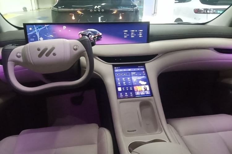 Used IM LS6 2025 Lingxi Intelligent Driving Edition Center Console