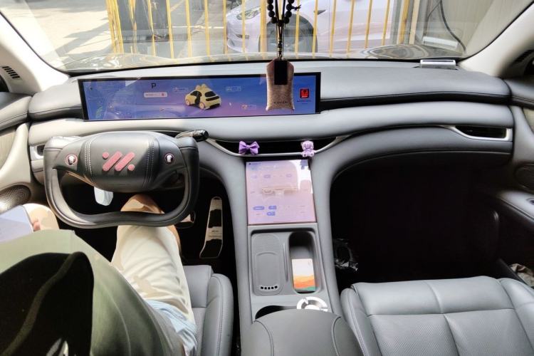 Used IM LS6 2025 Lingxi Intelligent Driving Edition Center Console