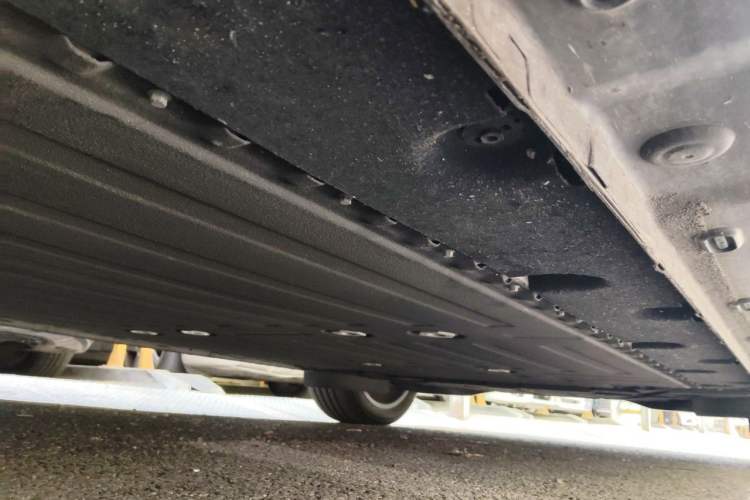 Used IM LS6 2025 Lingxi Intelligent Driving Edition Chassis Front Left