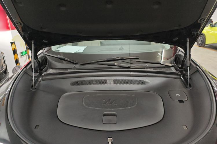 Used IM LS6 2025 Lingxi Intelligent Driving Edition Engine Bay