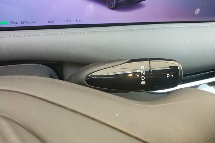 Used IM LS6 2025 Lingxi Intelligent Driving Edition Gear Lever